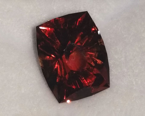 5.40 ct Cyclops Red Oregon Sunstone