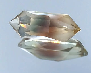 6.585 ct Dichroic Oregon Sunstone