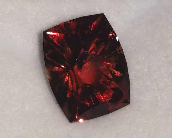 5.40 ct Cyclops Red Oregon Sunstone