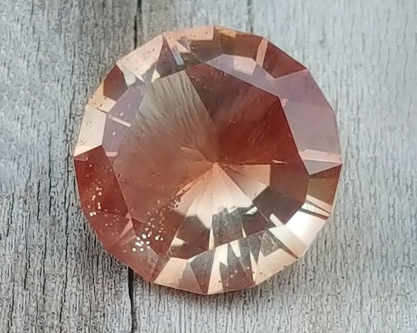 2.59 ct Dichroic Oregon Sunstone