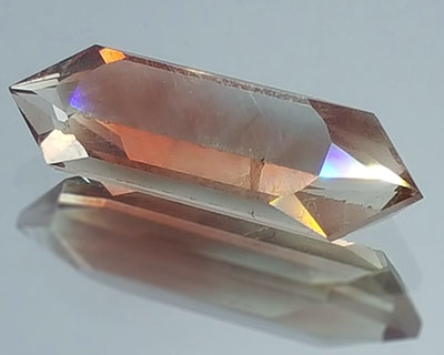 7.96 ct Dichroic Oregon Sunstone