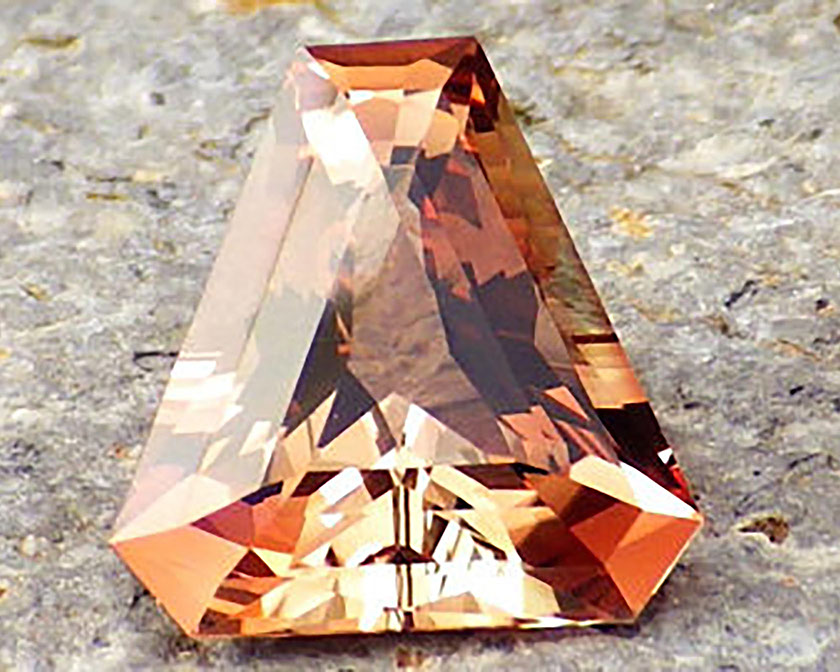 Oregon sunstone – imperial color with copper schiller