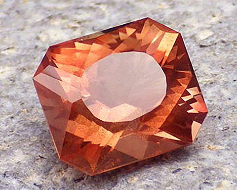 Oregon sunstone – imperial color with copper schiller