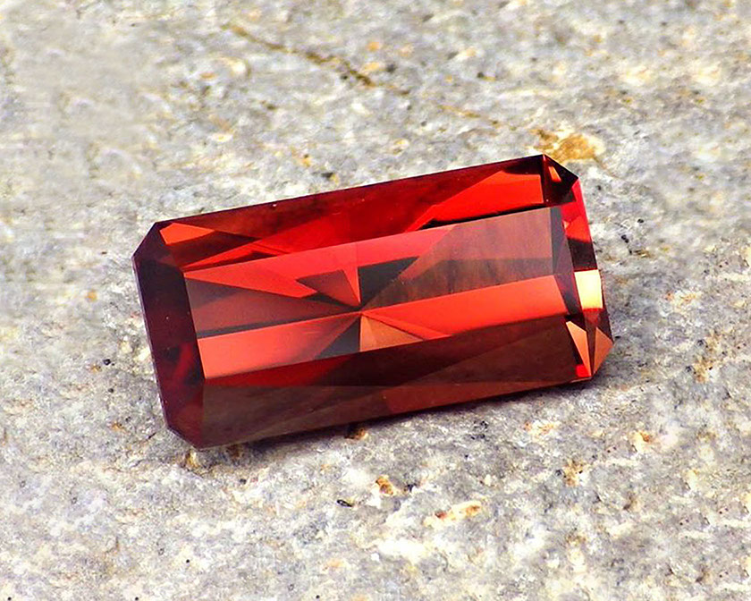 Oregon sunstone – brickwall red color