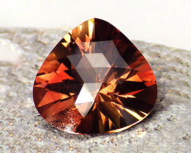 Oregon sunstone – brickwall red dichroic color