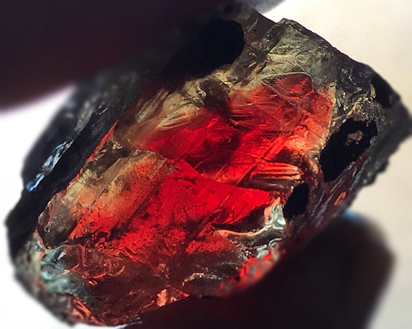 Oregon sunstone – neon red color