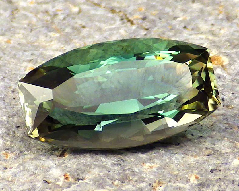 Oregon sunstone – peacock green color