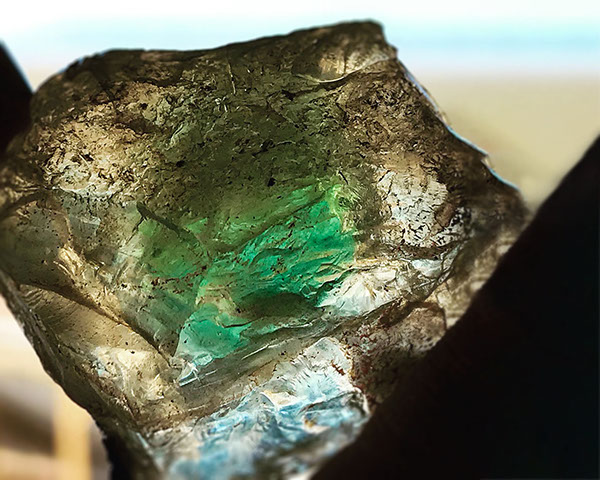 Oregon sunstone – seafoam-peacock green color