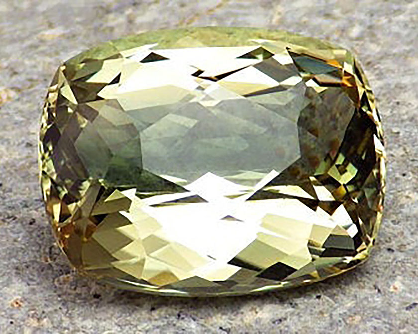 Oregon sunstone – green color