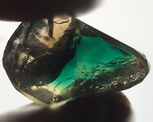 Oregon sunstone – peacock blue-green color