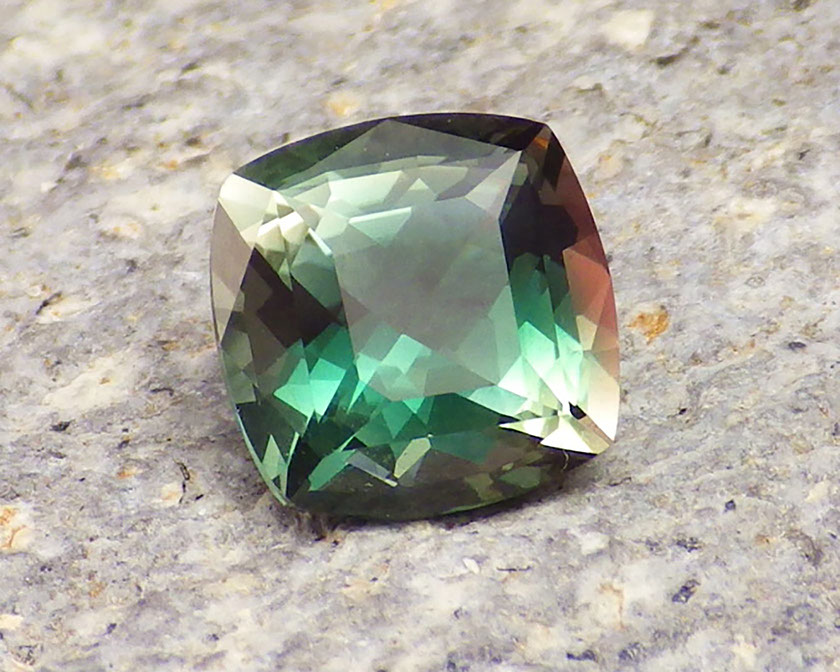 Oregon sunstone – green-blue color