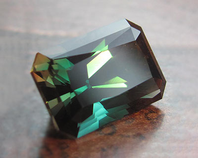 Oregon sunstone – blue-teal color