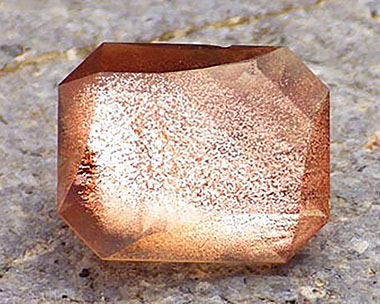 Oregon sunstone - copper schiller