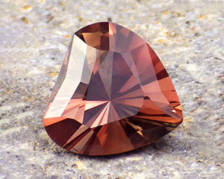 Oregon sunstone - mahogany-copper red color