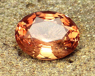 Oregon sunstone - peach color