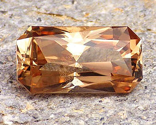 Oregon sunstone - peach color with copper schiller